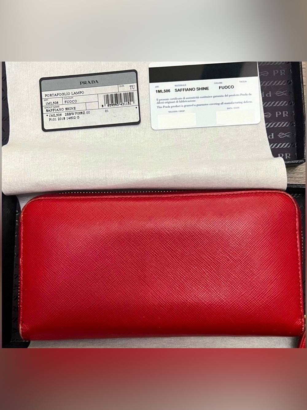 Prada Saffiano Wallet Red - Picture 2 of 9